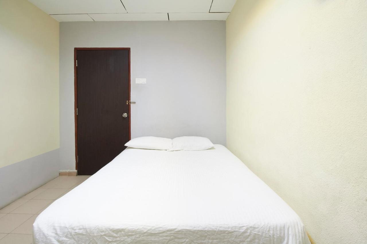 G99 Hotel George Town Exterior photo
